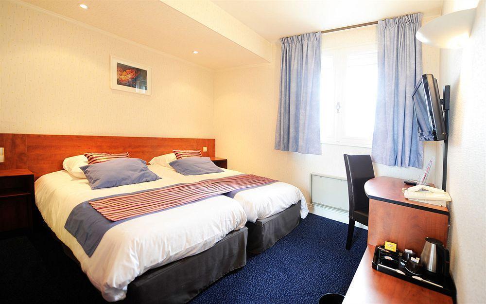 Hotel Foch Tarbes Exterior photo