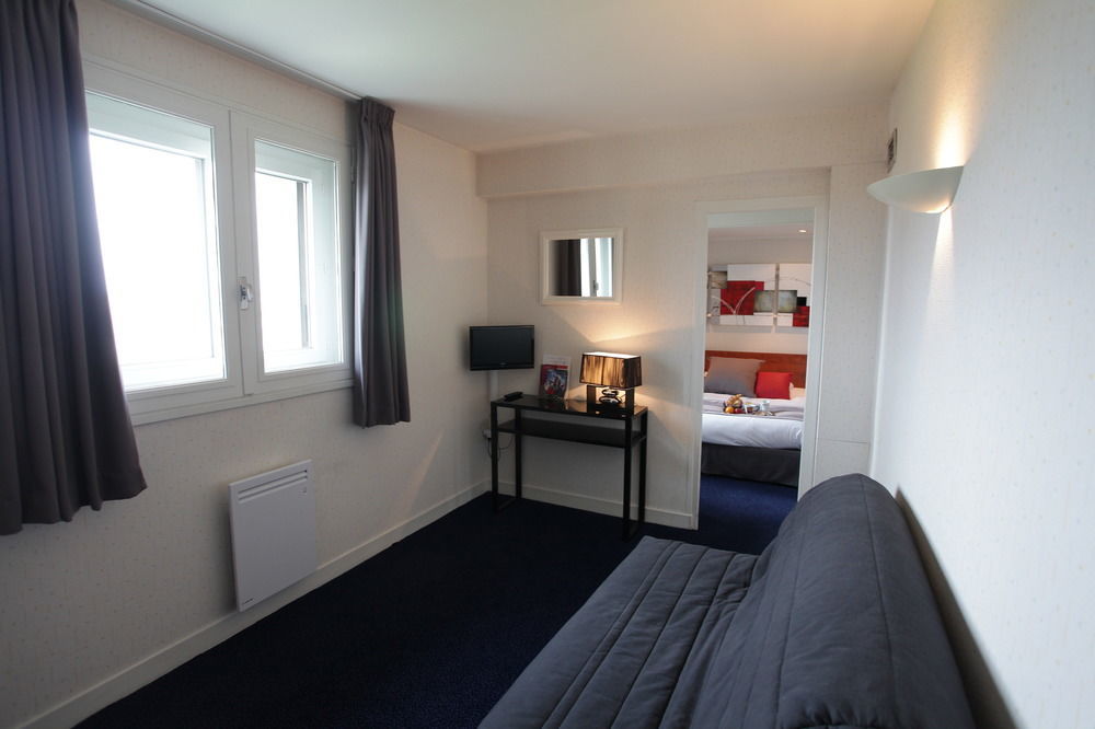 Hotel Foch Tarbes Exterior photo
