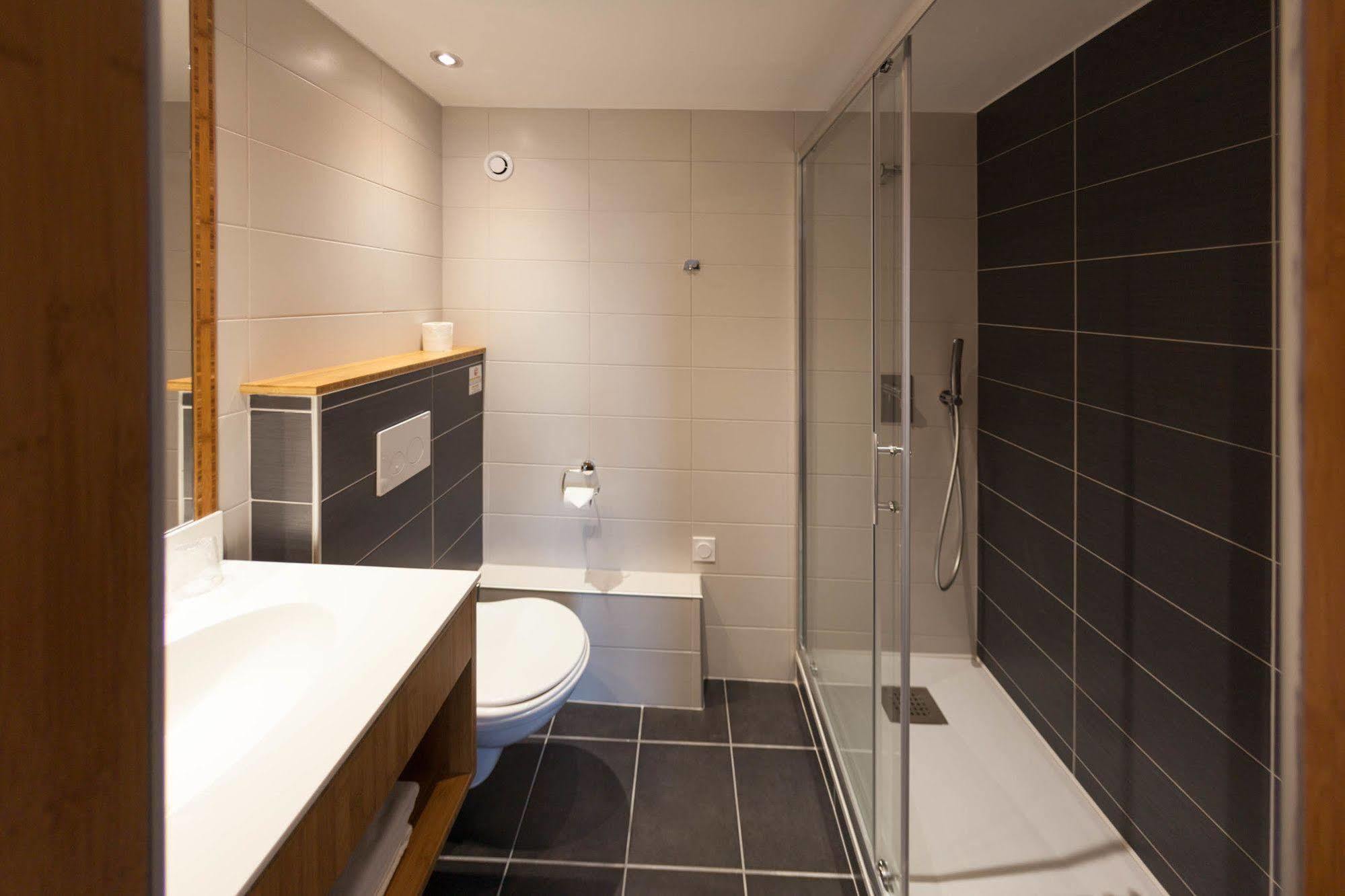 Hotel Foch Tarbes Exterior photo