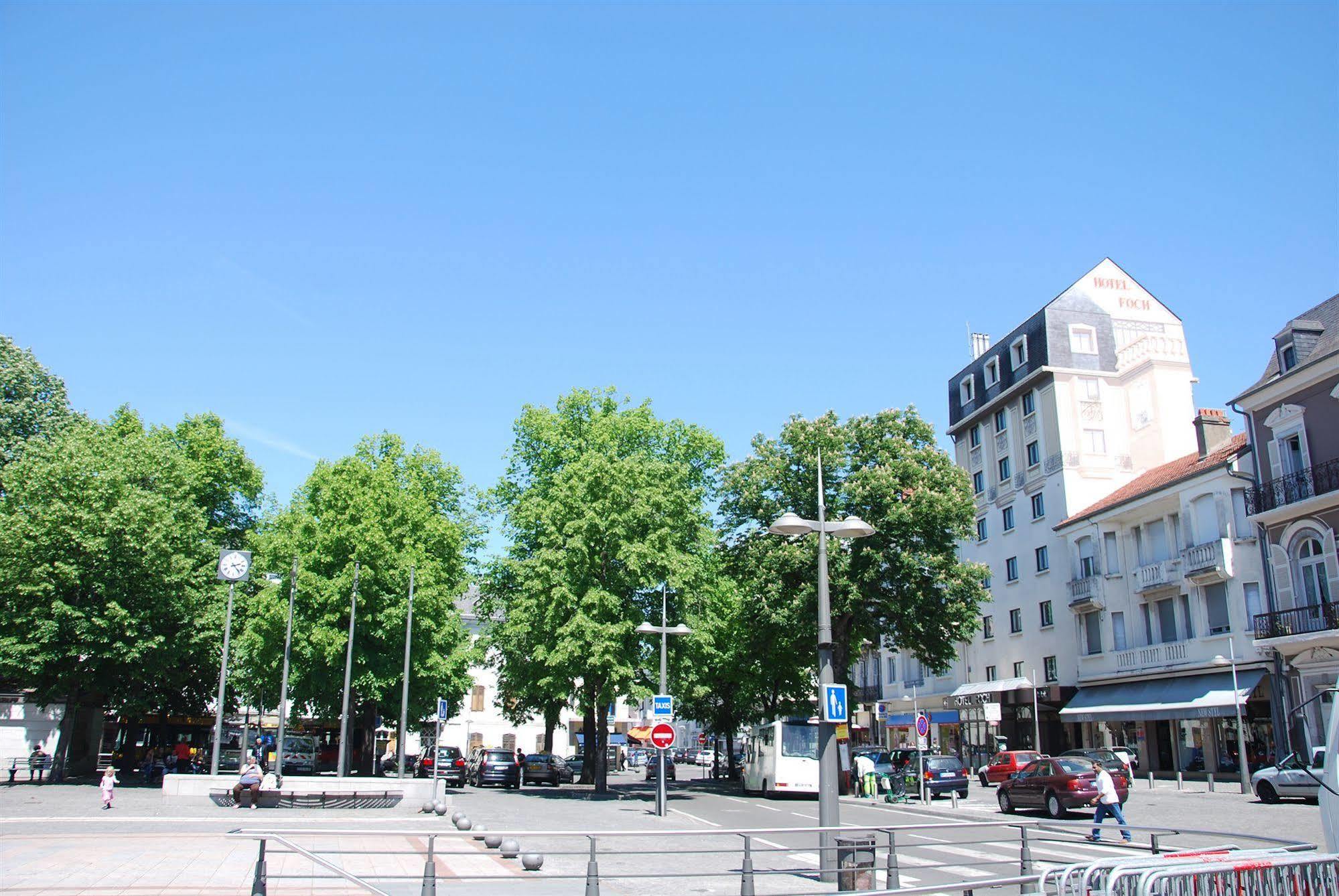 Hotel Foch Tarbes Exterior photo